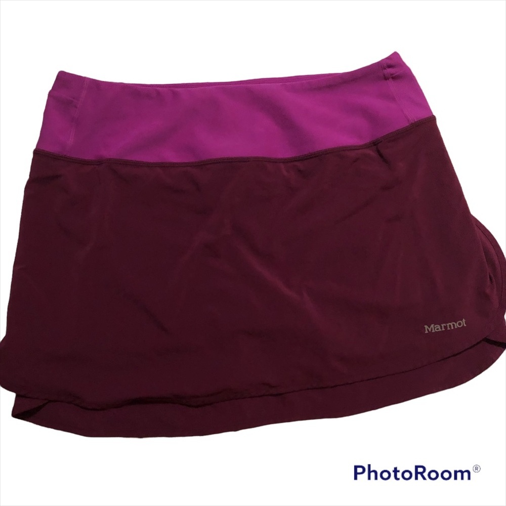 Marmot pace skort in deep plum size large